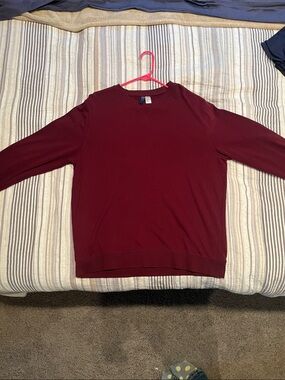 Divided Men's Crewneck Sweater in Burgundy